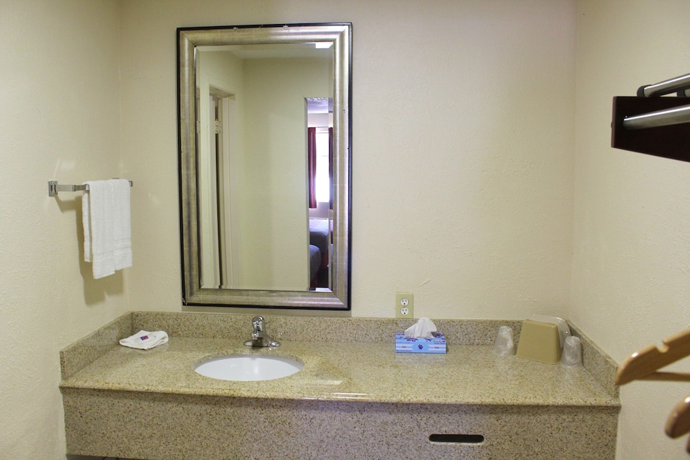 motel 6 winnie tx