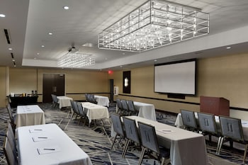 doubletree by hilton jamestown