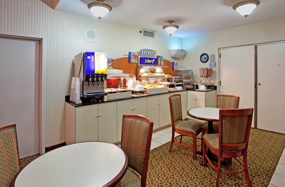 holiday inn express anderson by ihg