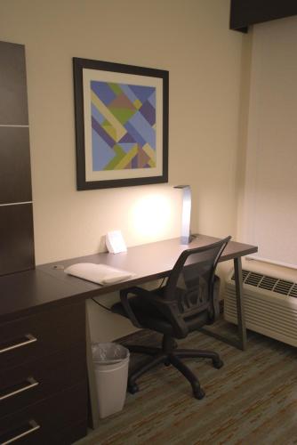 holiday inn express anderson by ihg