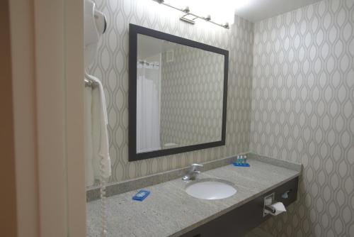 holiday inn express anderson by ihg