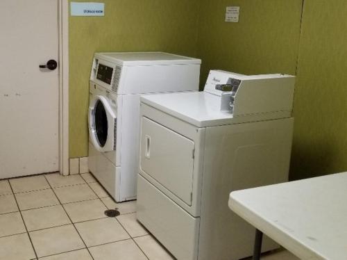 holiday inn express anderson by ihg