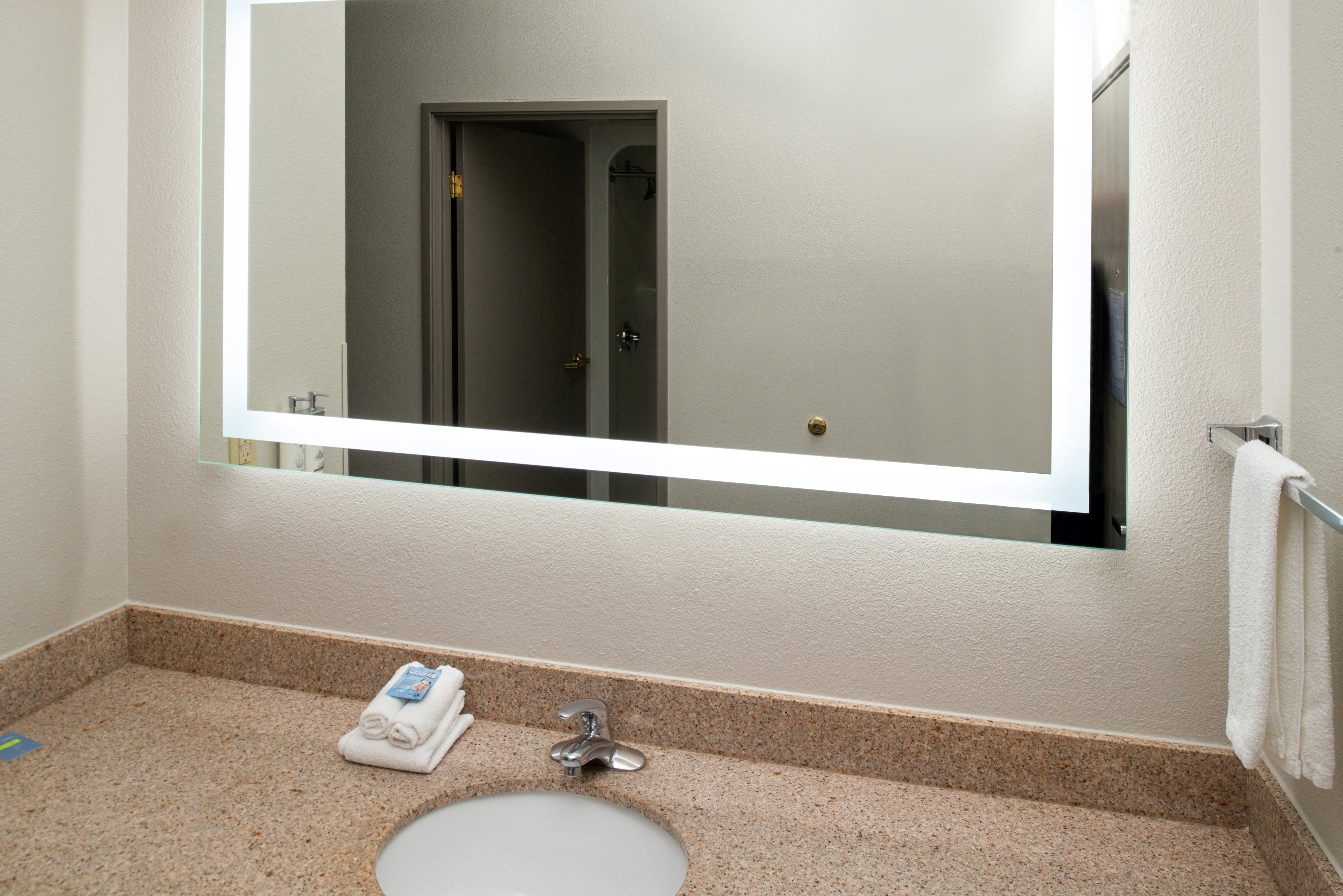 holiday inn express farmington bloomfield by ihg
