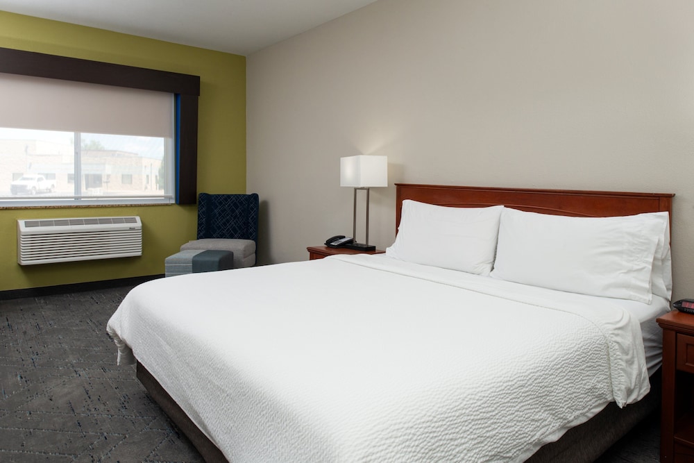 holiday inn express farmington bloomfield by ihg