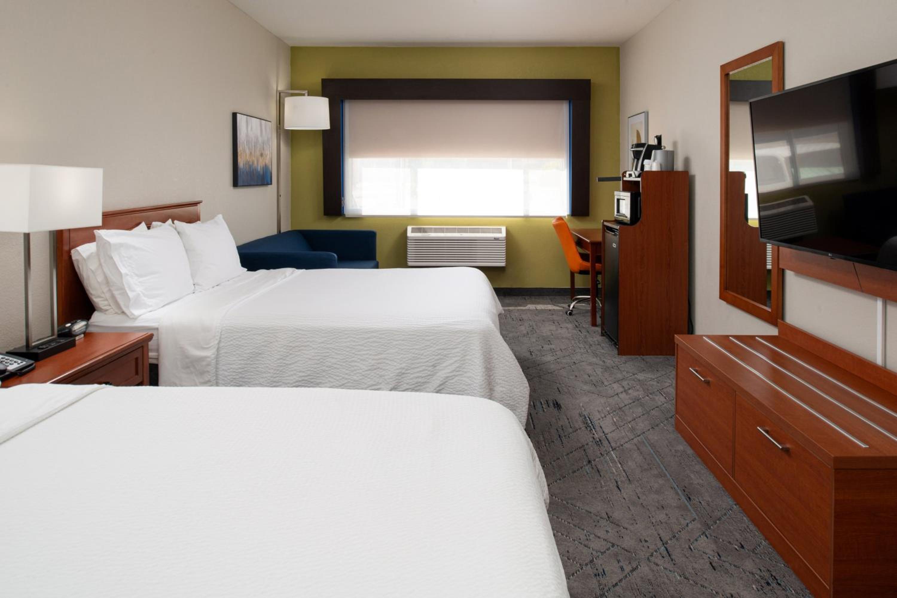holiday inn express farmington bloomfield by ihg