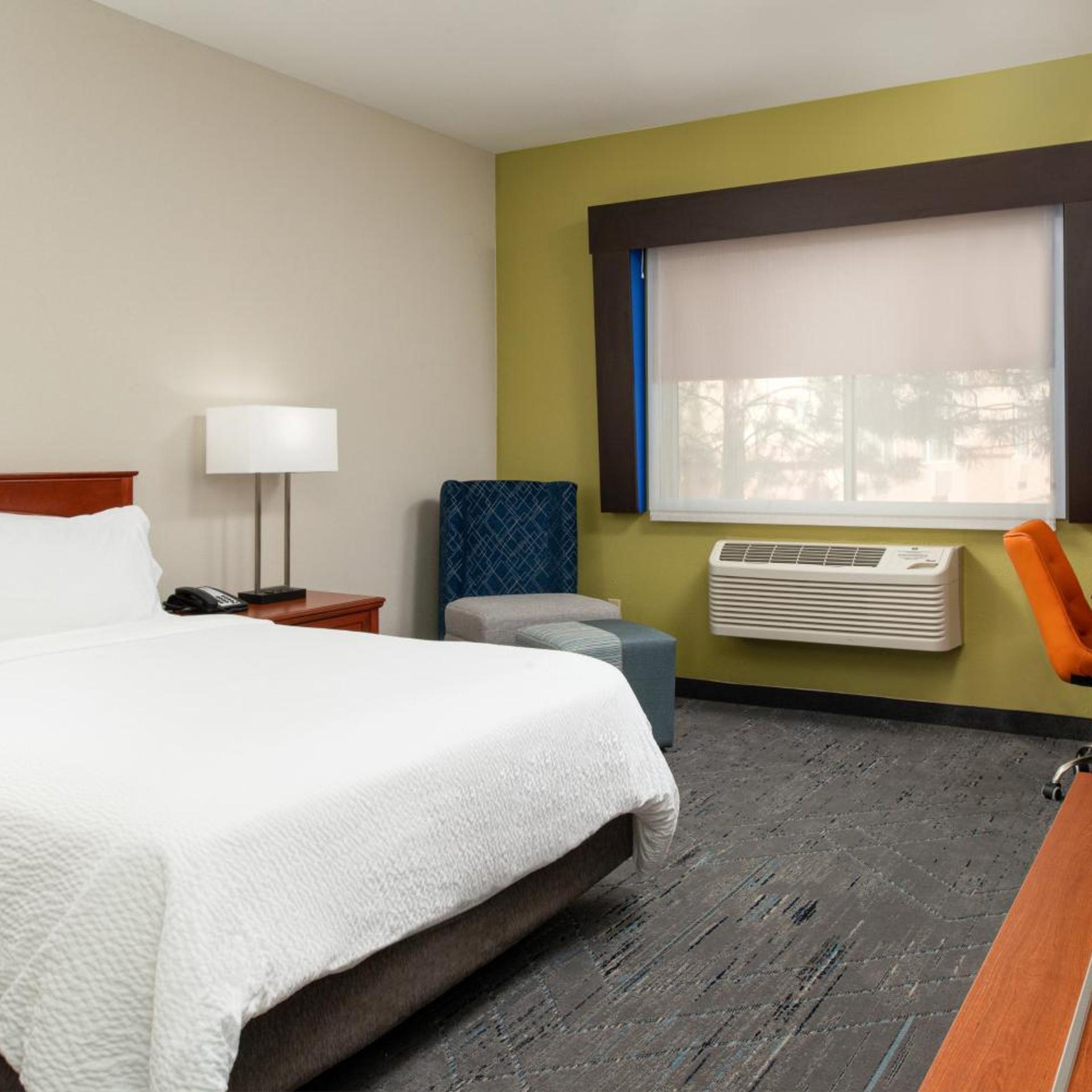 holiday inn express farmington bloomfield by ihg
