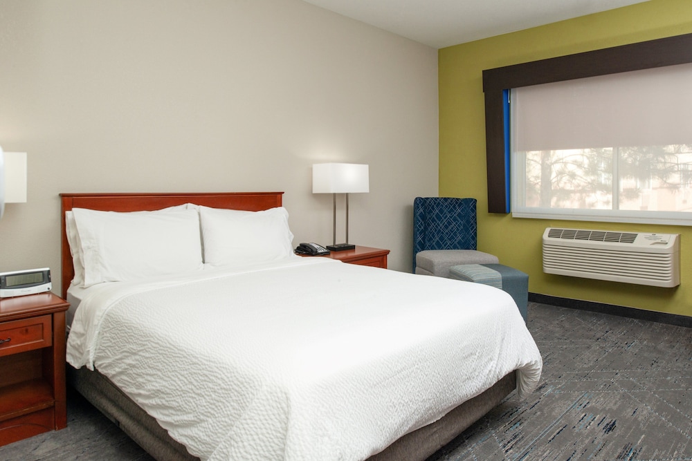 holiday inn express farmington bloomfield by ihg
