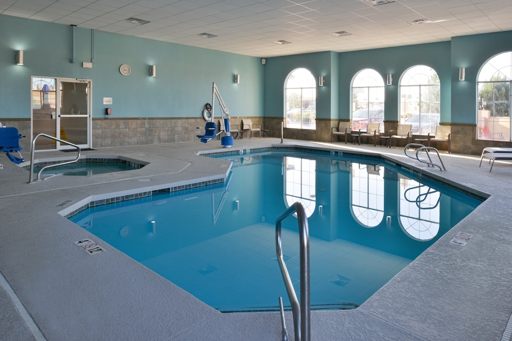 holiday inn express farmington bloomfield by ihg