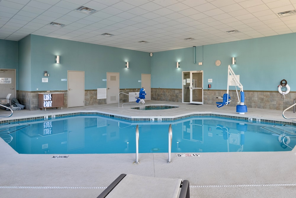 holiday inn express farmington bloomfield by ihg