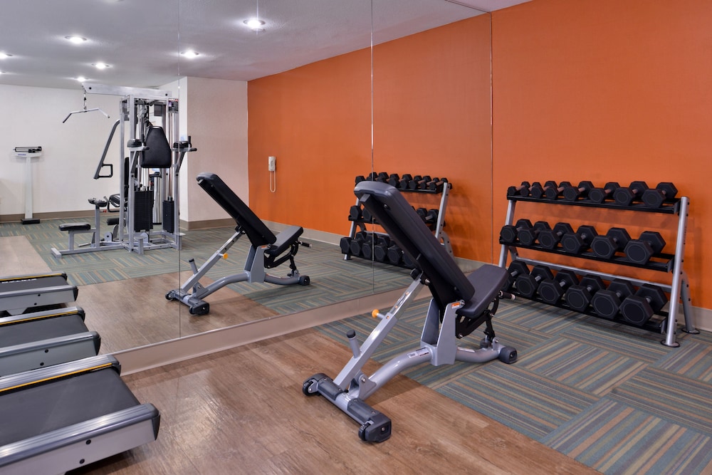 holiday inn express farmington bloomfield by ihg