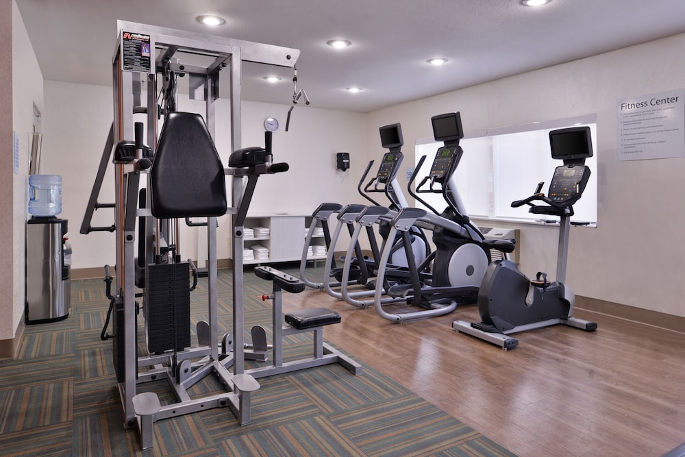 holiday inn express farmington bloomfield by ihg