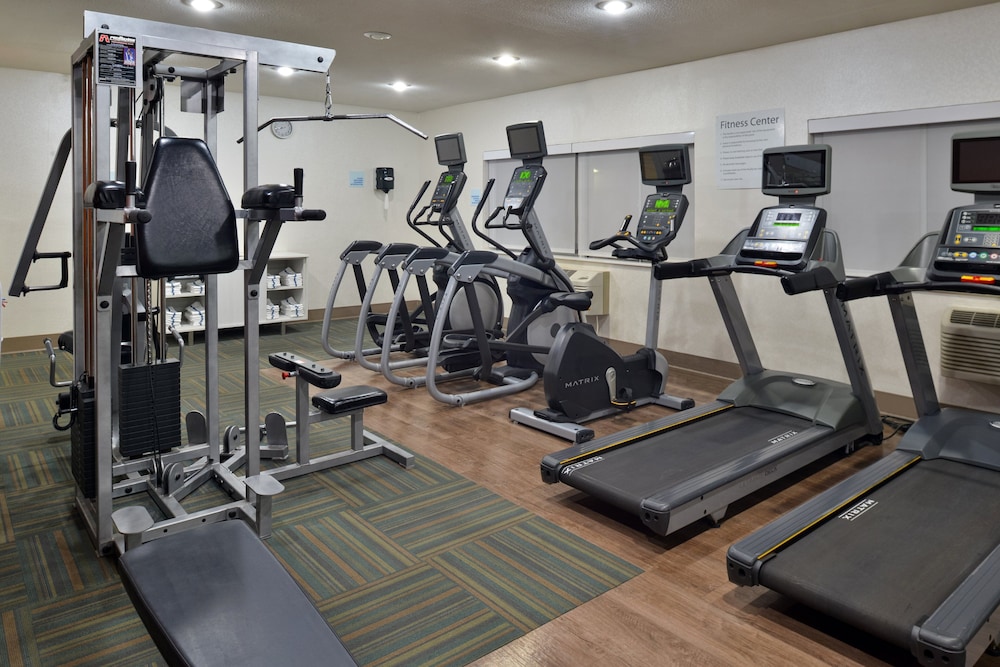 holiday inn express farmington bloomfield by ihg