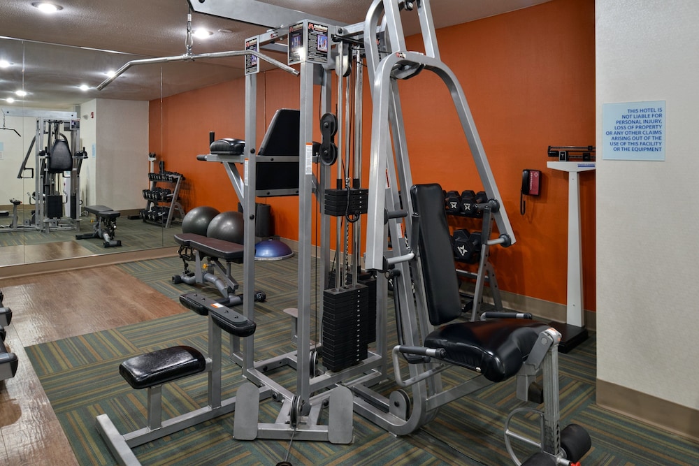 holiday inn express farmington bloomfield by ihg