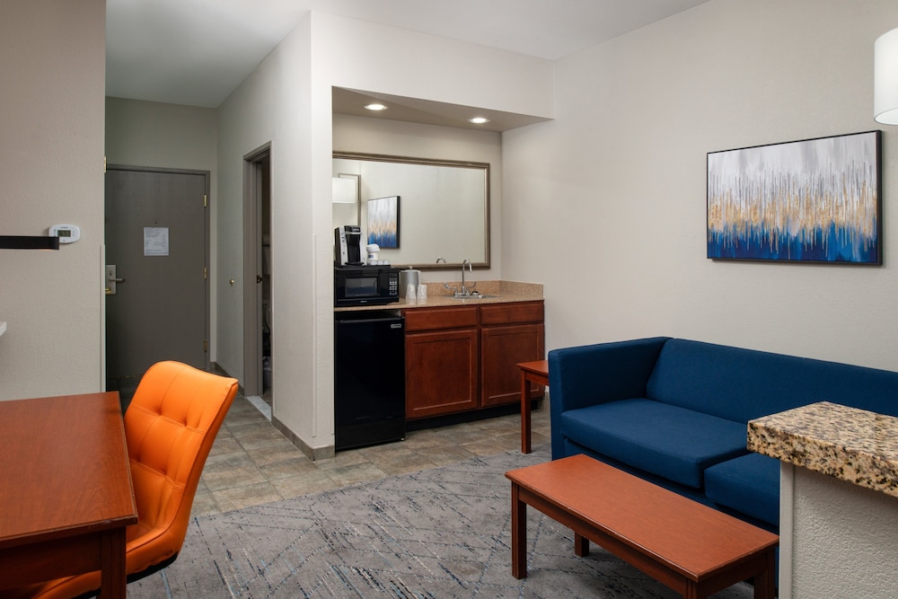 holiday inn express farmington bloomfield by ihg