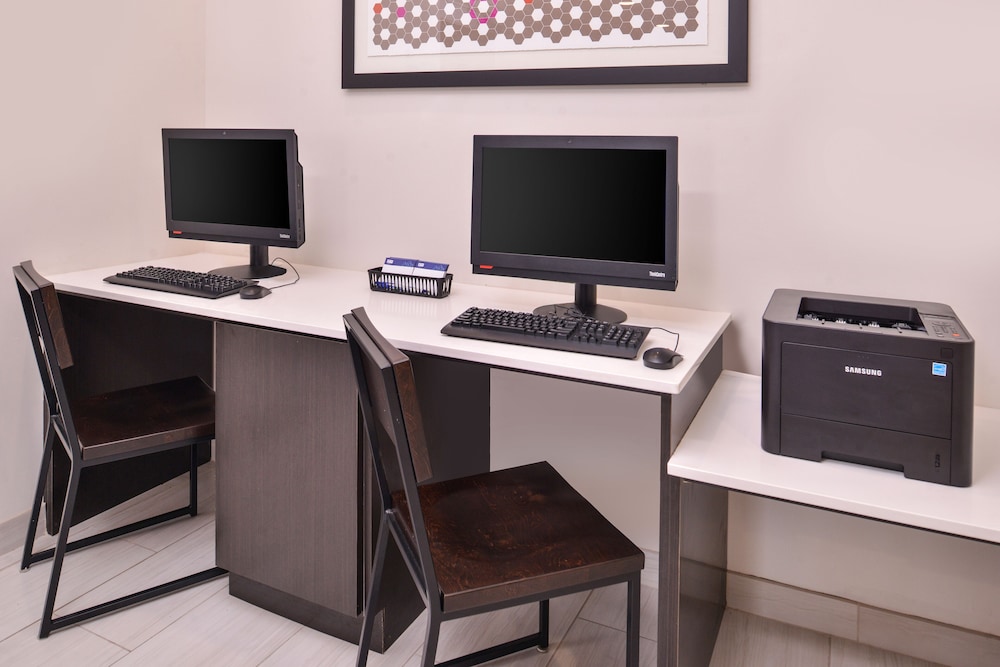 holiday inn express farmington bloomfield by ihg
