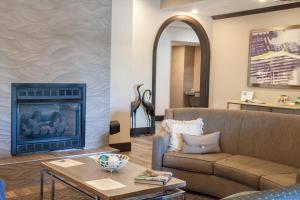 holiday inn express and suites jackson by ihg