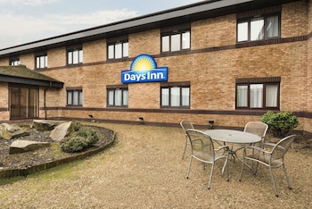 Days Inn By Wyndham Abington M74,In Abington,2 star
