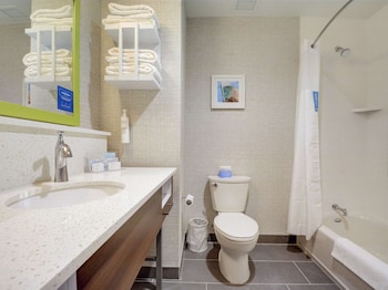 hampton inn and suites williamstown ark encounter ky