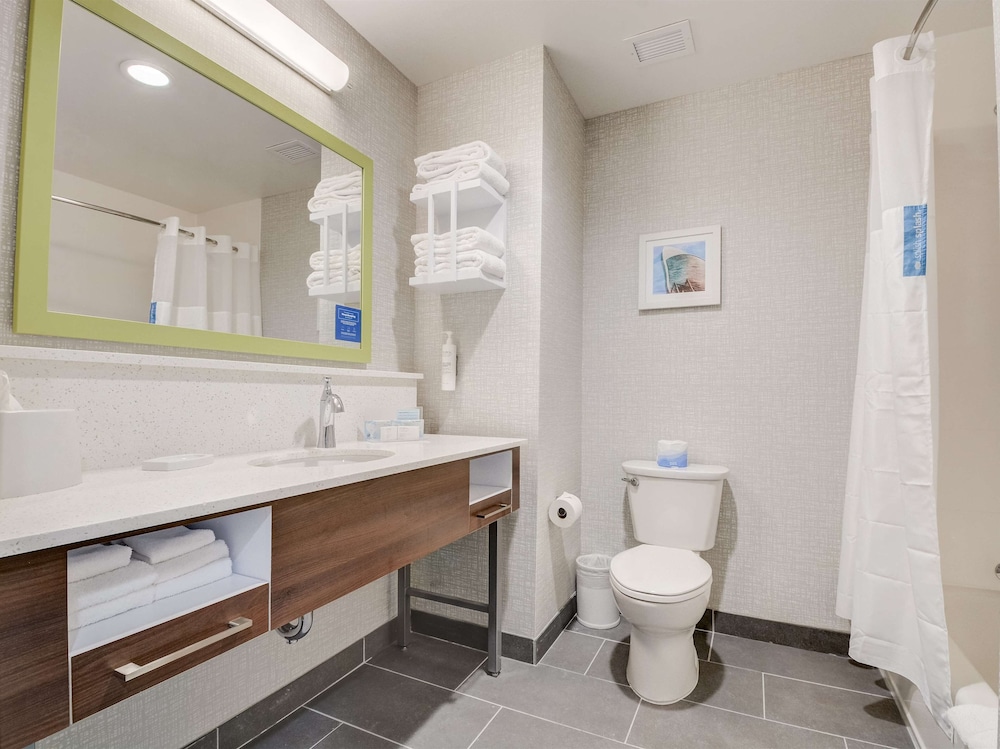 hampton inn and suites williamstown ark encounter ky