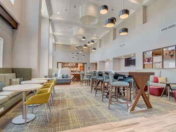 hampton inn and suites williamstown ark encounter ky