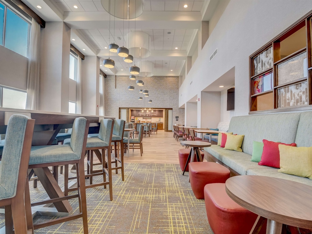 hampton inn and suites williamstown ark encounter ky