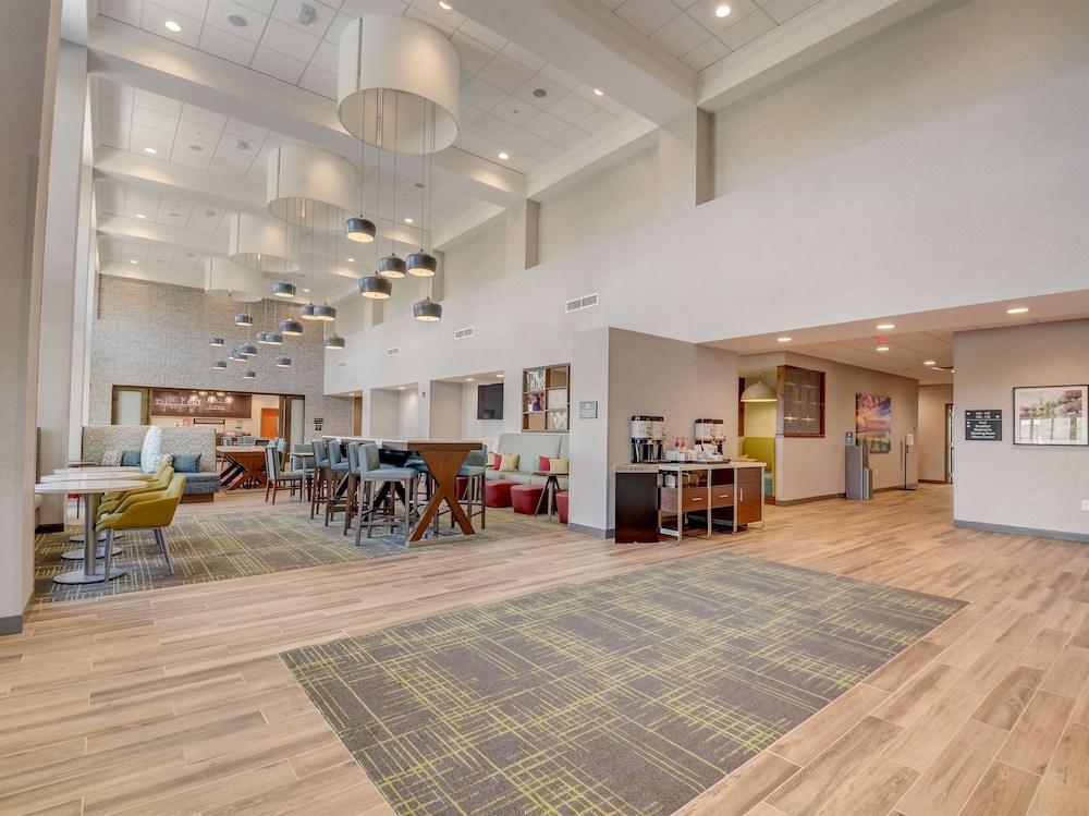 hampton inn and suites williamstown ark encounter ky