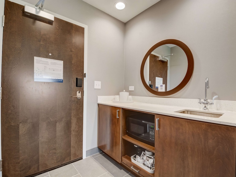 hampton inn and suites williamstown ark encounter ky