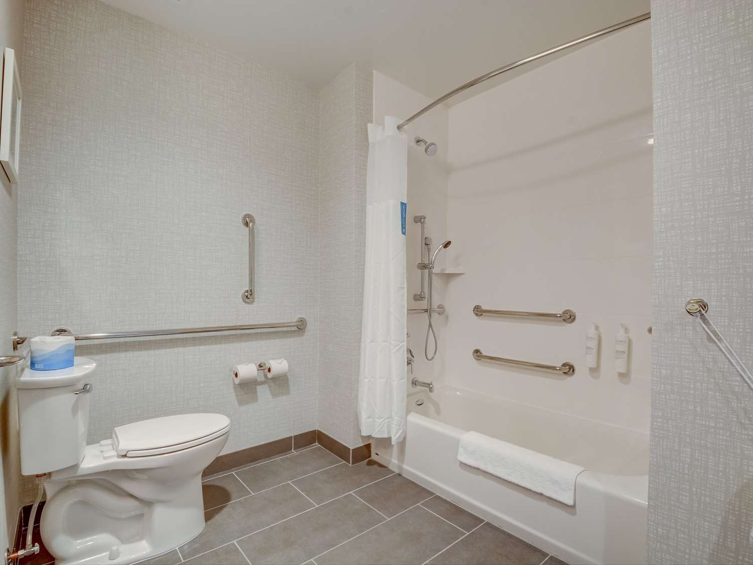 hampton inn and suites williamstown ark encounter ky
