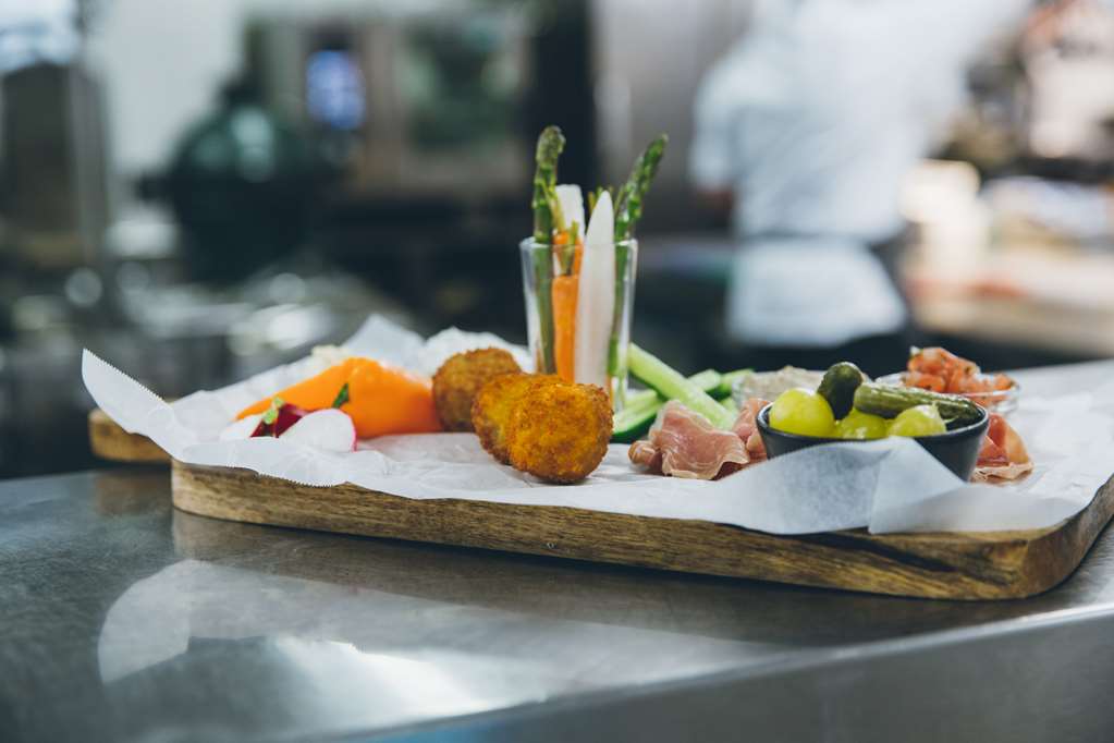 golden tulip hotel central