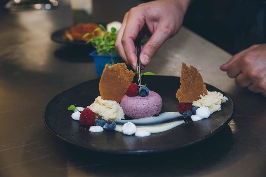 golden tulip hotel central