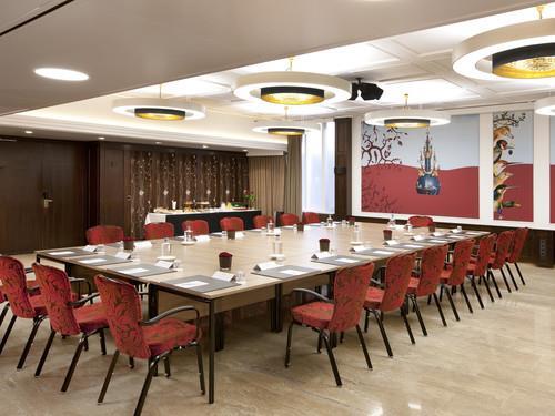 golden tulip hotel central