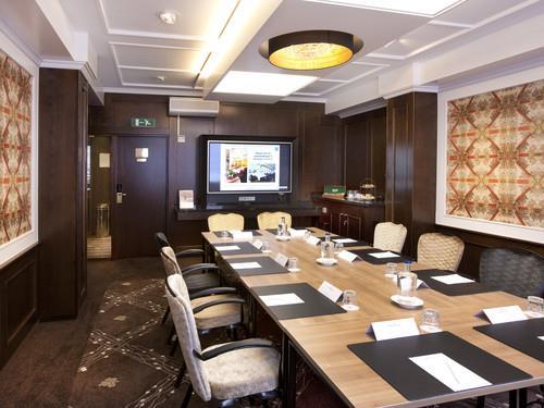 golden tulip hotel central