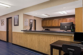 Super 8 By Wyndham Potosi,Flat River>>Farmington,2 star
