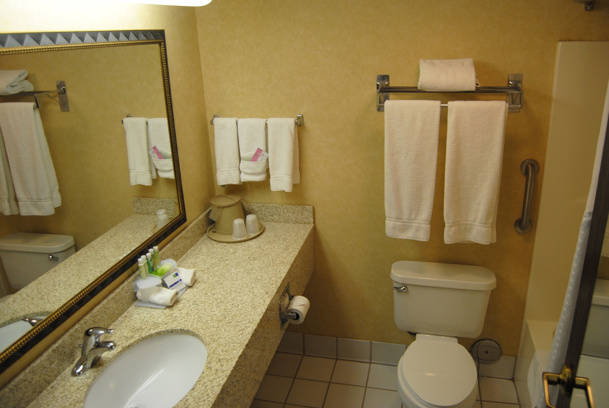 holiday inn express la junta by ihg