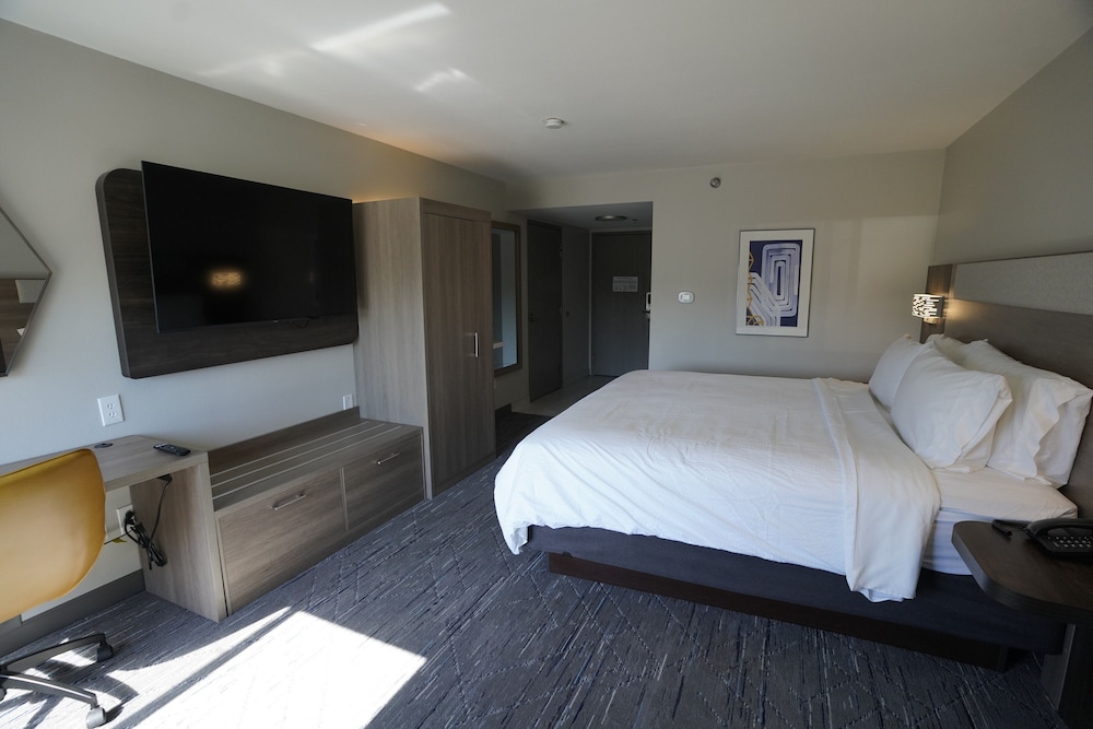 holiday inn express la junta by ihg