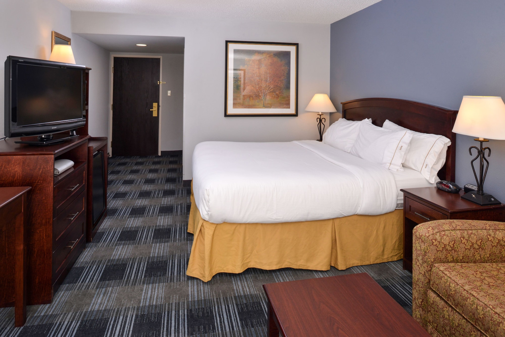 holiday inn express la junta by ihg