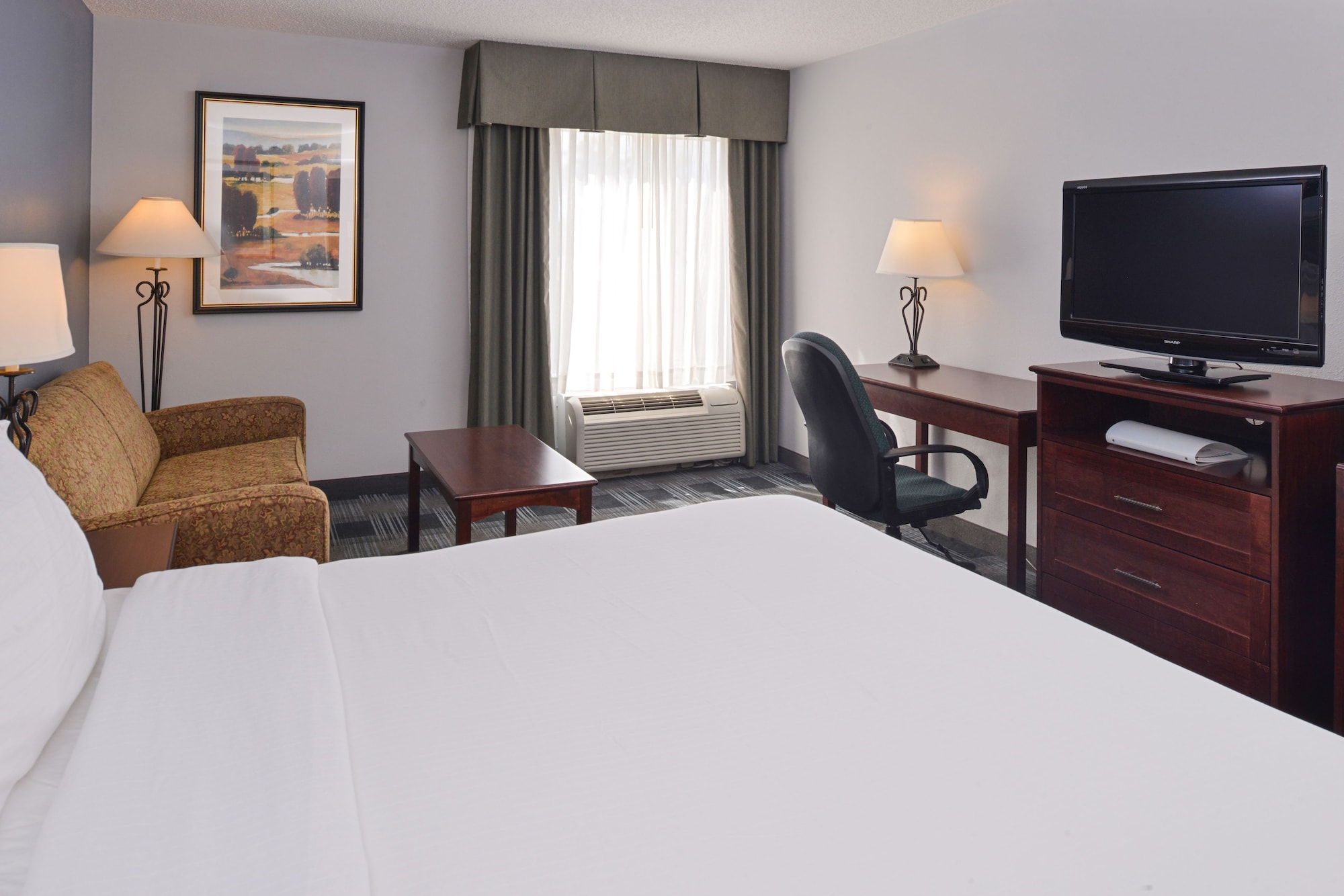 holiday inn express la junta by ihg