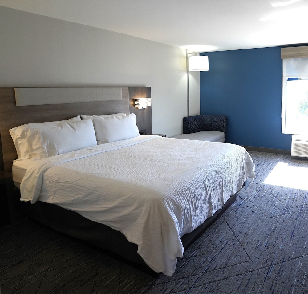 holiday inn express la junta by ihg
