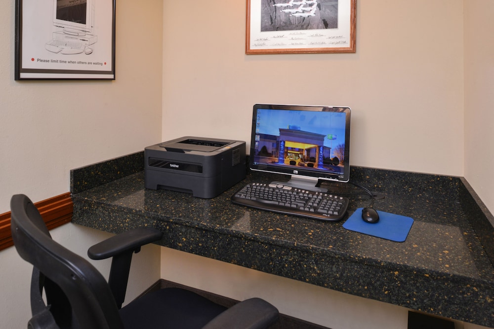 holiday inn express la junta by ihg