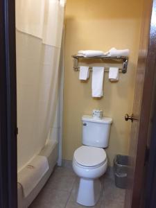 super 8 by wyndham okawville