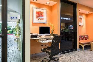 Holiday Inn Express And Suites Santa Clara Silicon,Santa Clara>>San Jose,2.5 star