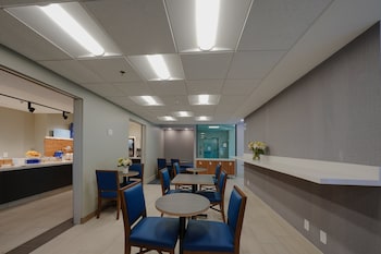 holiday inn express and suites santa clara silicon valley by ihg