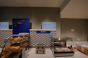 holiday inn express and suites santa clara silicon valley by ihg