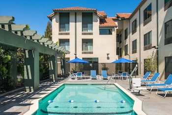 holiday inn express and suites santa clara silicon valley by ihg