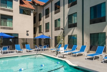 holiday inn express and suites santa clara silicon valley by ihg