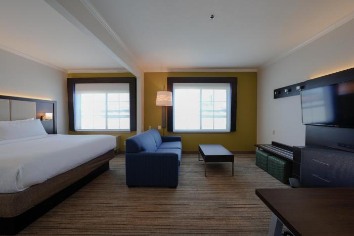 holiday inn express and suites santa clara silicon valley by ihg