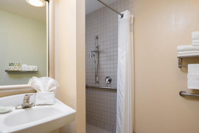 holiday inn express and suites santa clara silicon valley by ihg