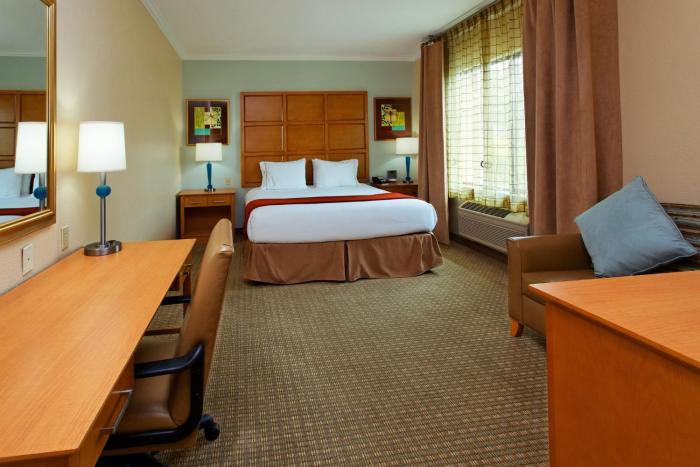 holiday inn express and suites santa clara silicon valley by ihg