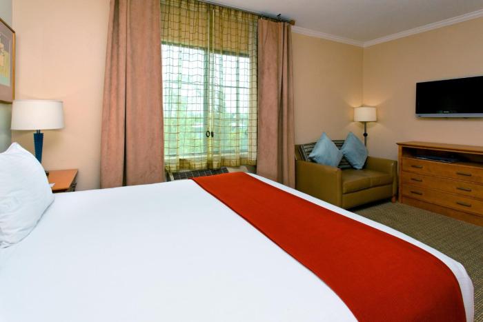 holiday inn express and suites santa clara silicon valley by ihg