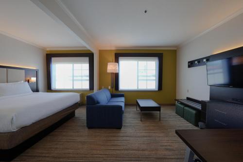 holiday inn express and suites santa clara silicon valley by ihg